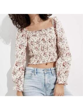 AMERICAN EAGLE Floral Smocked Crop Top Puff Sleeve Square Neck In White-X-Small